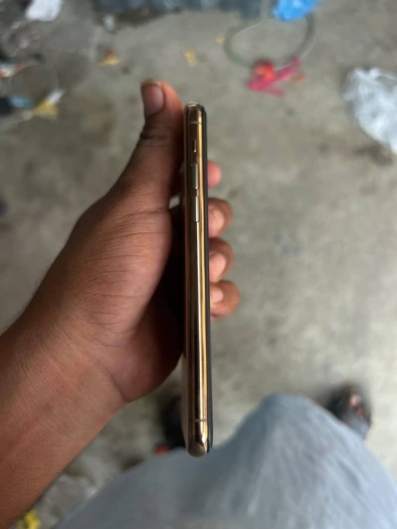 Apple iPhone 11 Pro 8