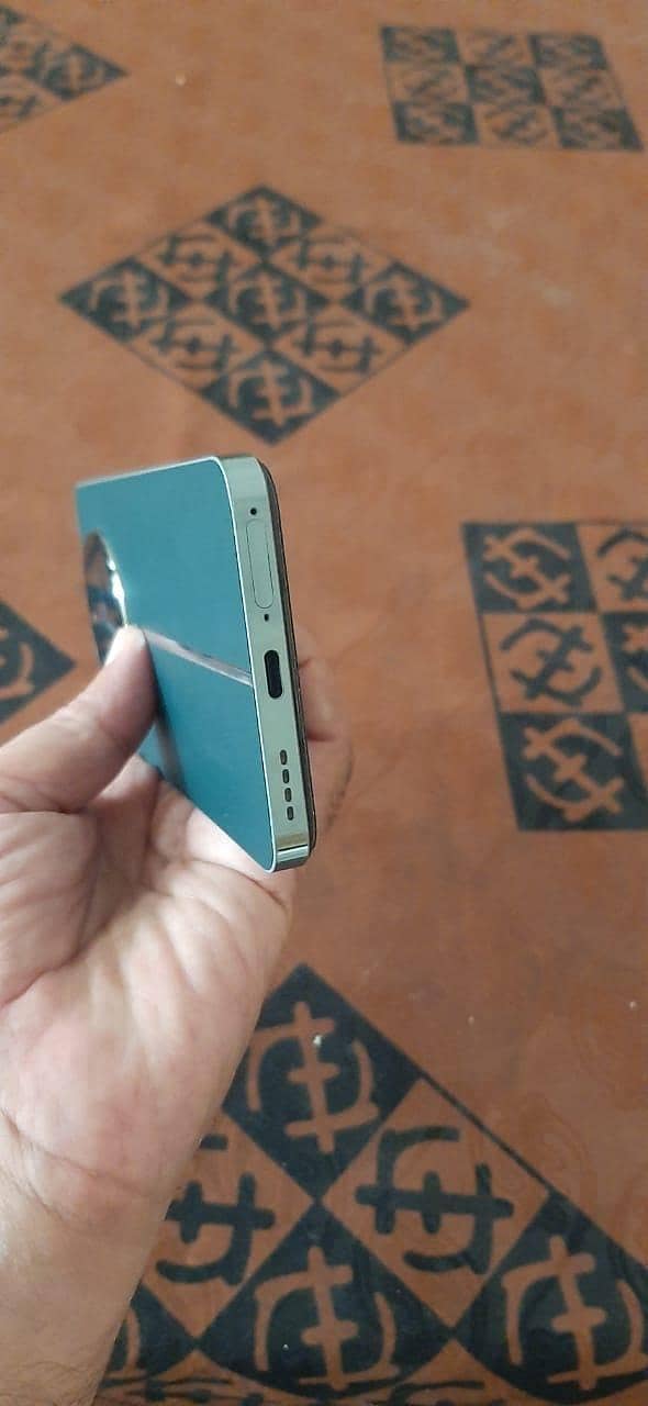 Realme 12 Plus 0