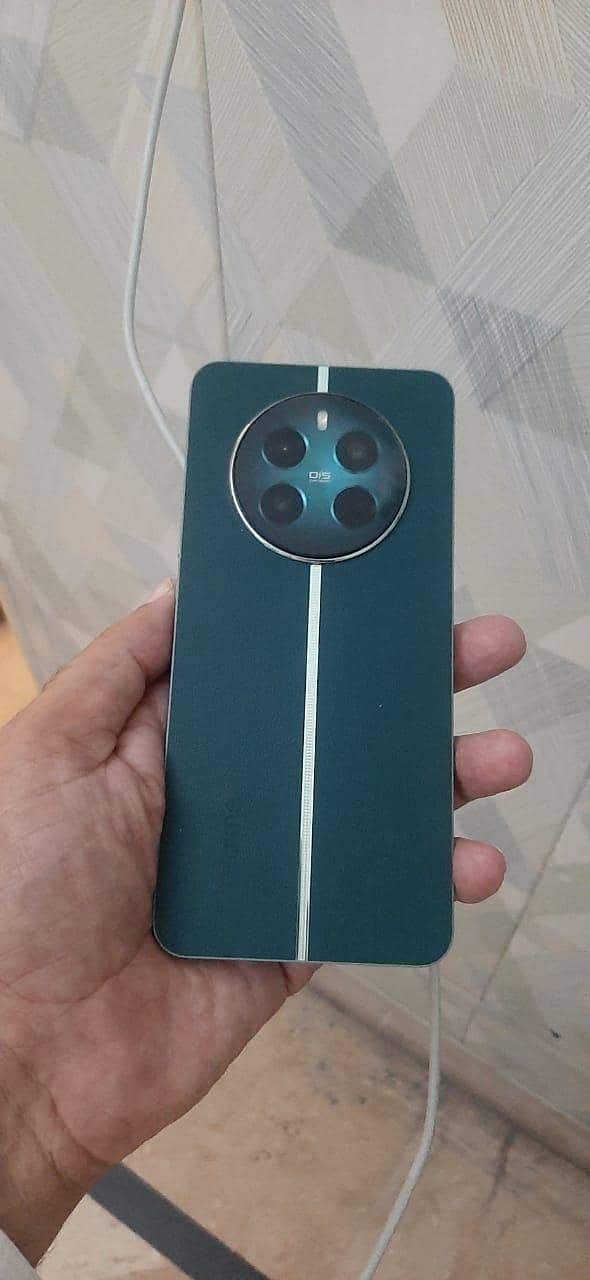 Realme 12 Plus 1