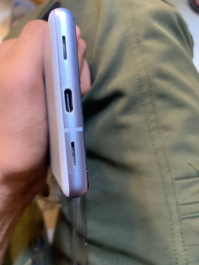 Google Pixel 7a 3