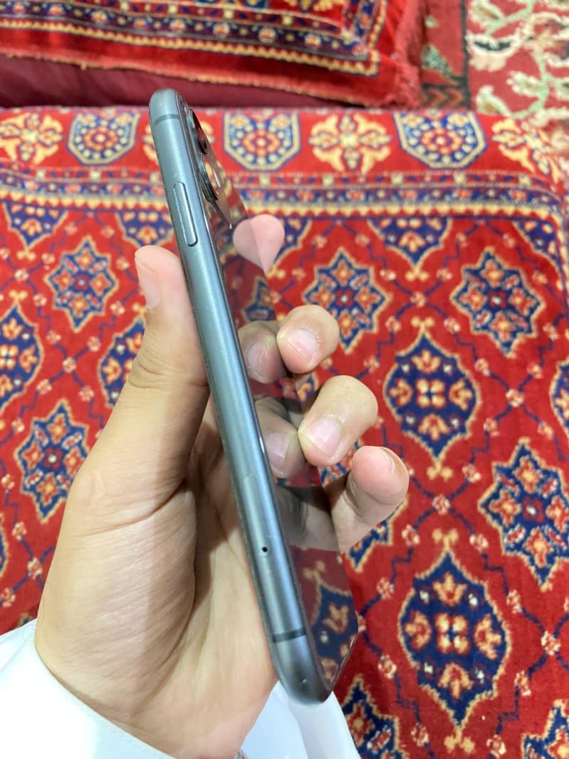 Apple iPhone 11 1