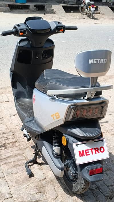 T9 sport simple