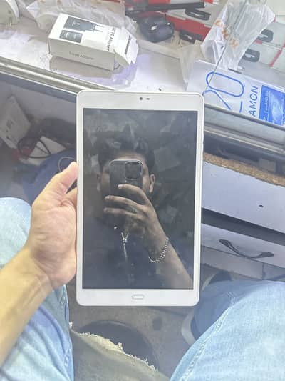 I m selling my  Mason 3/32 Tablet 10inch display  Fingerprint