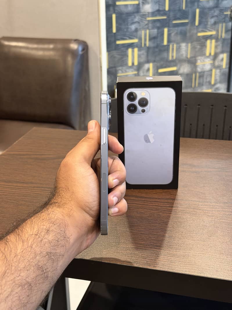 Apple iPhone 13 Pro Max 3