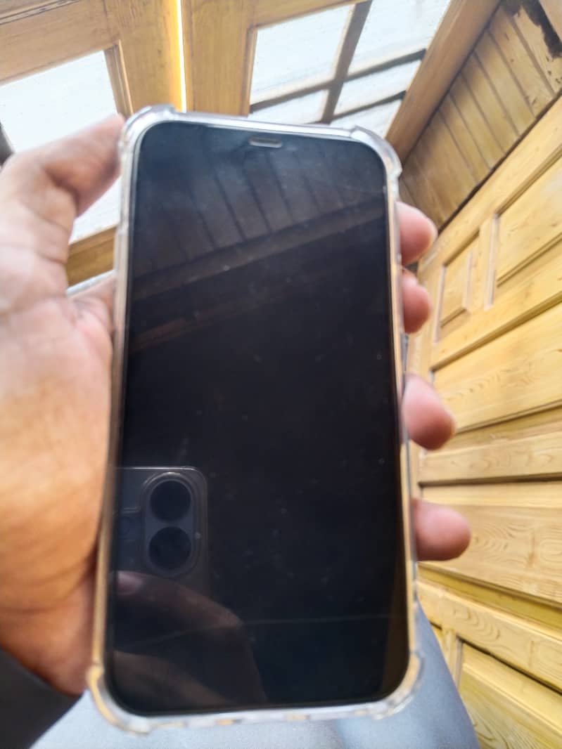 Apple iPhone 12 1