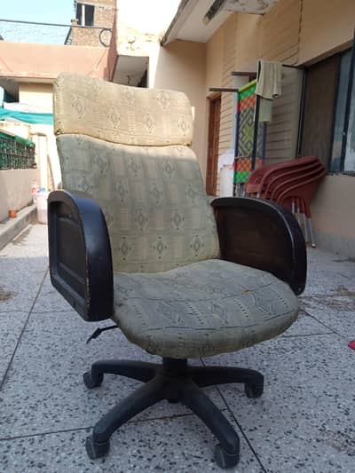 Swinging chair