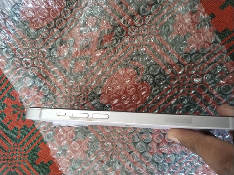 Apple iPhone 14 plus 3