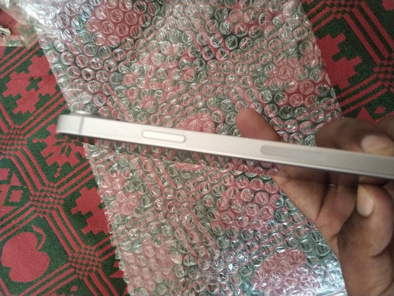 Apple iPhone 14 plus 4
