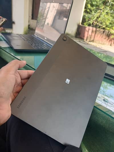 Samsung A9+ Tab 10/10