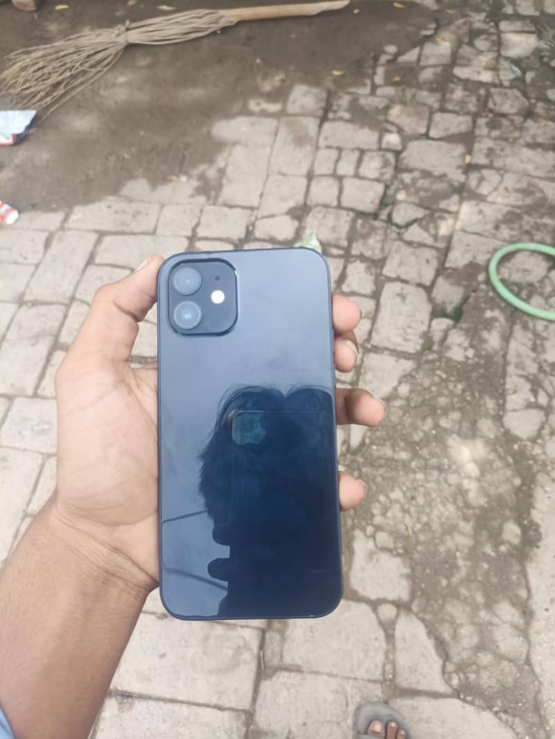 Apple iPhone 12 2