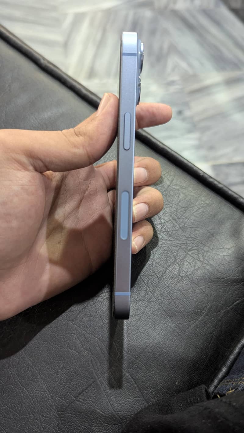 Apple iPhone 14 2