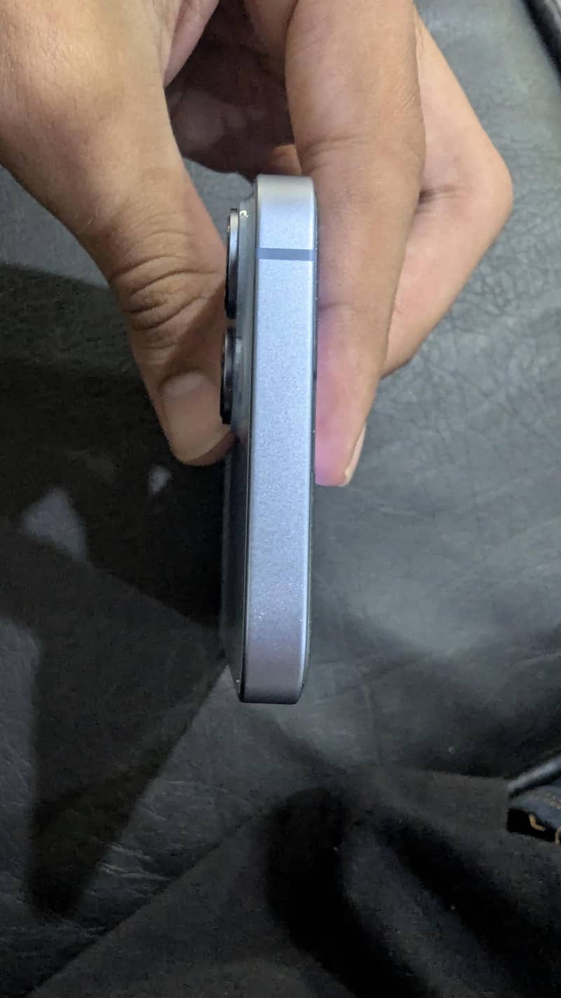 Apple iPhone 14 7