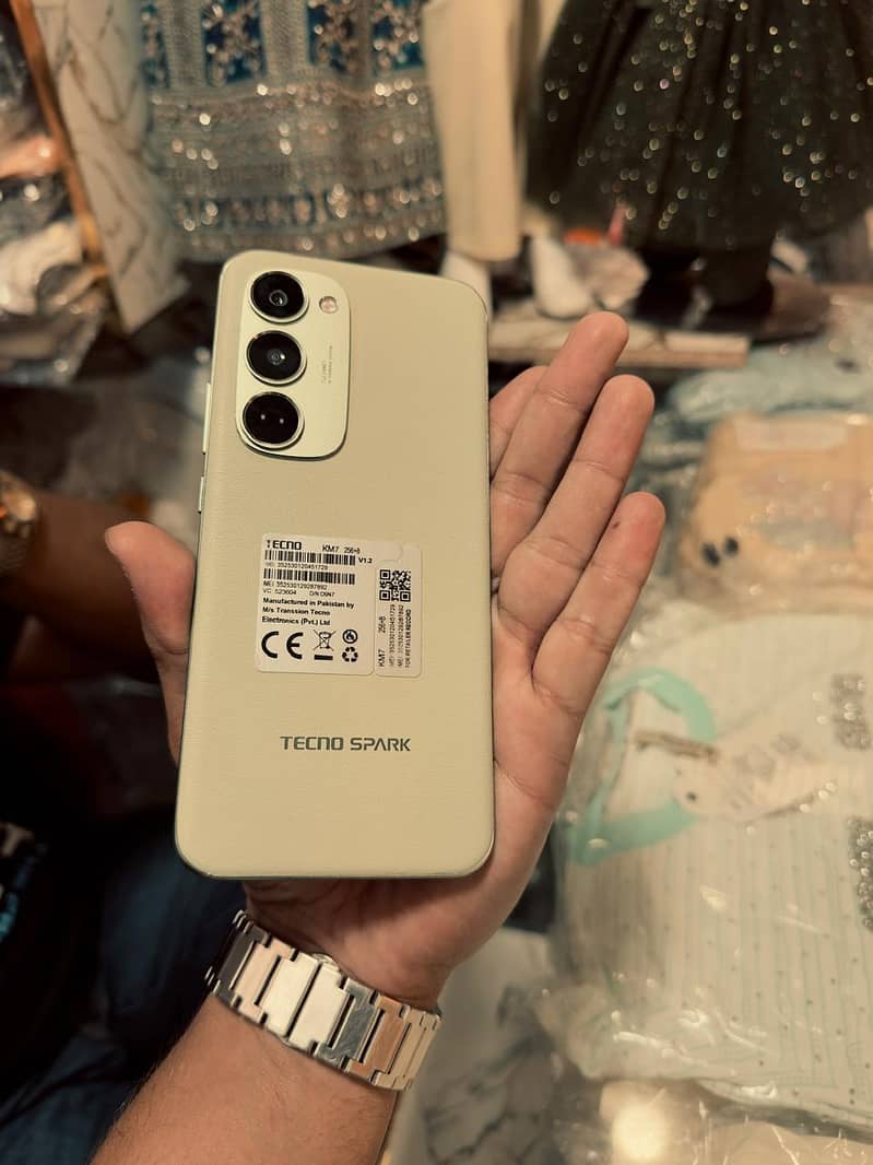 Tecno Spark 40 pro plus 1