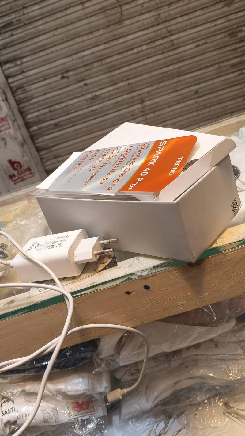 Tecno Spark 40 pro plus 5