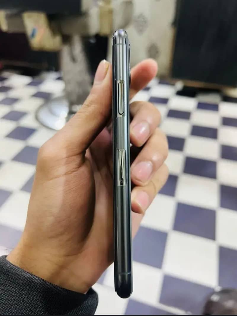 Apple iPhone 11 Pro 5