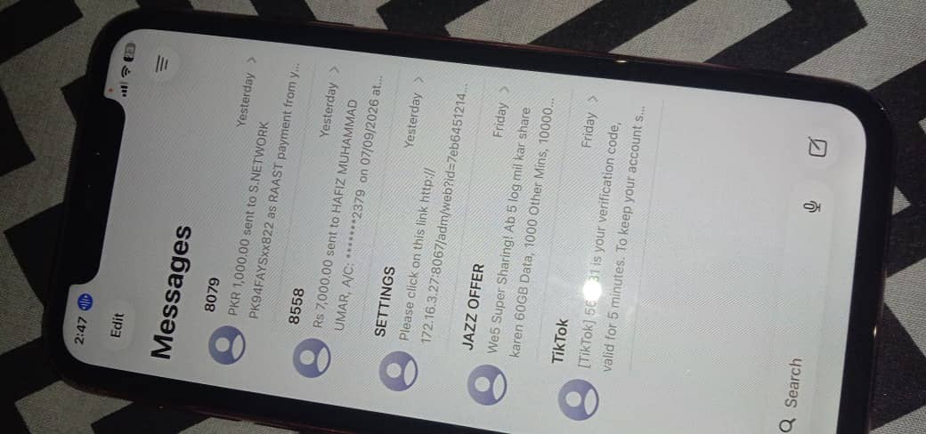 Apple iPhone 11 0