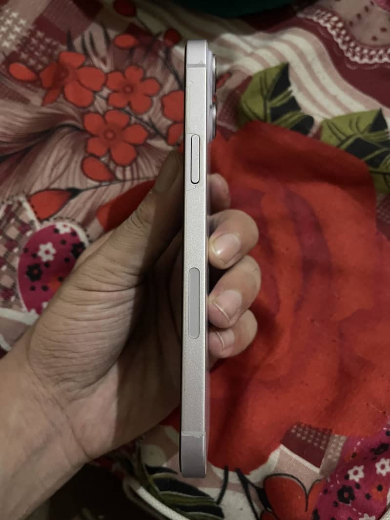 Apple iPhone 14 plus 3