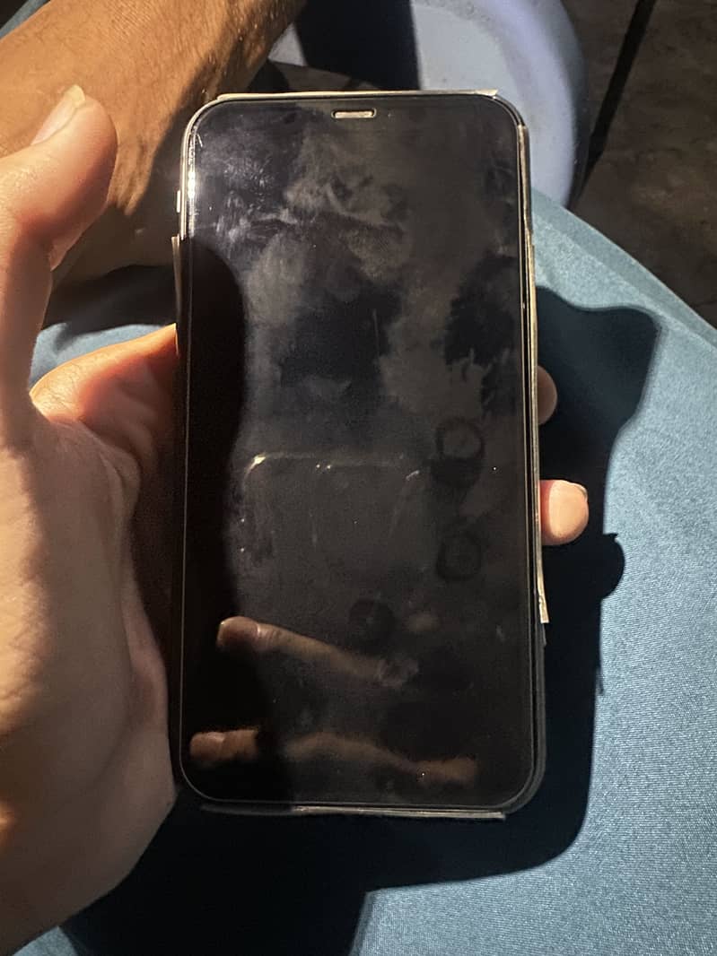 Apple iPhone 11 8