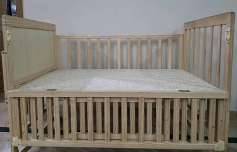 Baby Cot with complete bedding