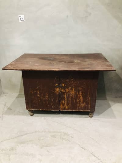 Iron table