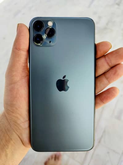 IPhone 11 Pro Max 64GB - 10/10 92% Battery Health | JV Non-PTA