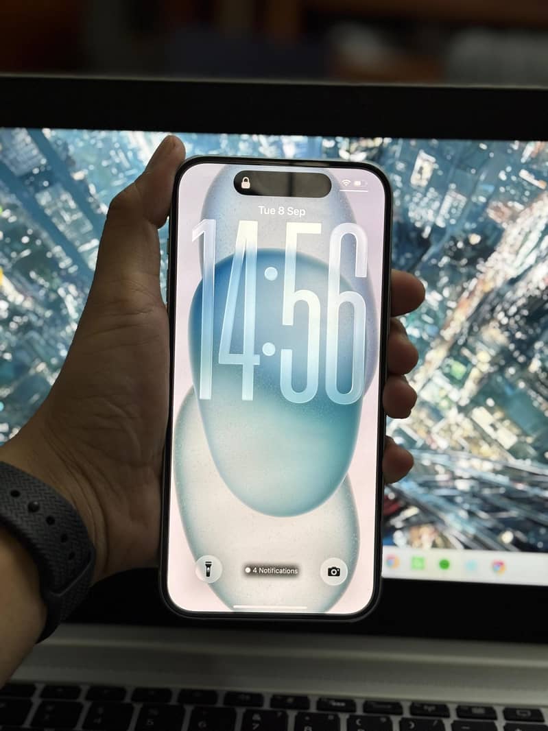 Apple iPhone 15 plus 1