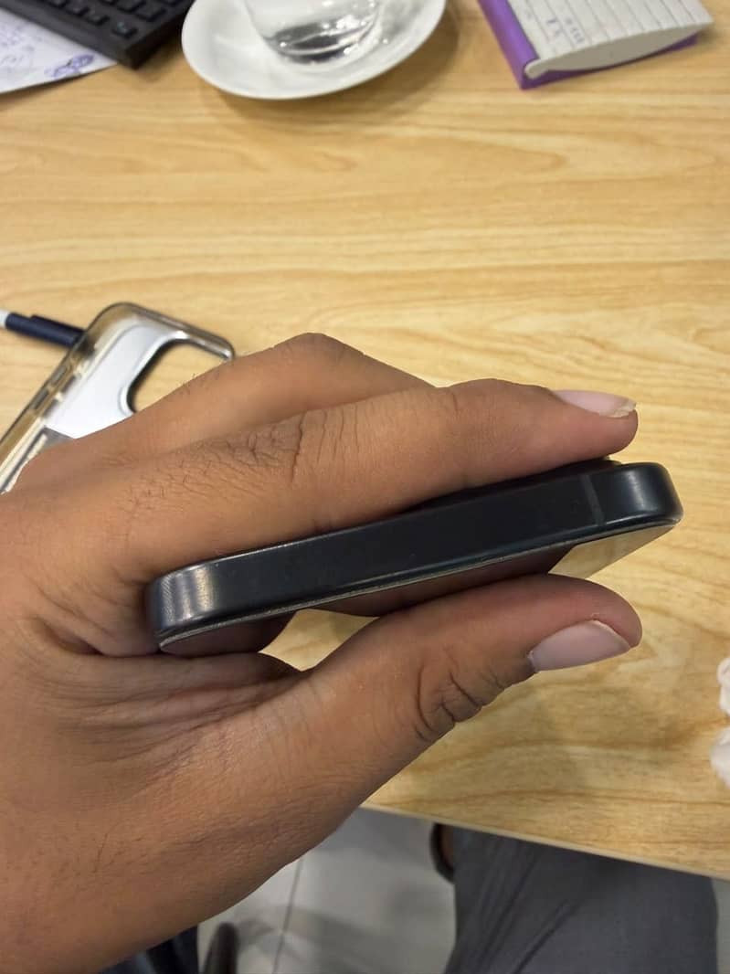 Apple iPhone 15 Pro Max 0