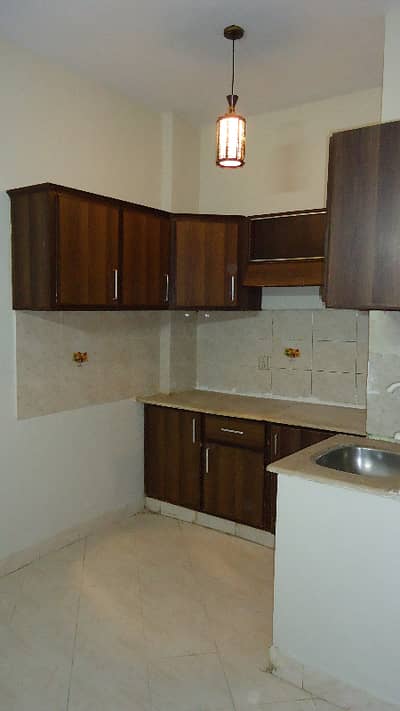 two bed lounge ground floor apartment for rent in johar