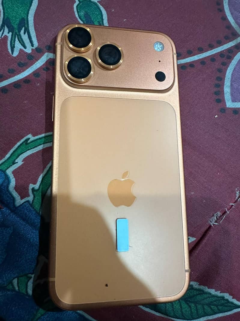 Apple iPhone 17 Pro Max 0