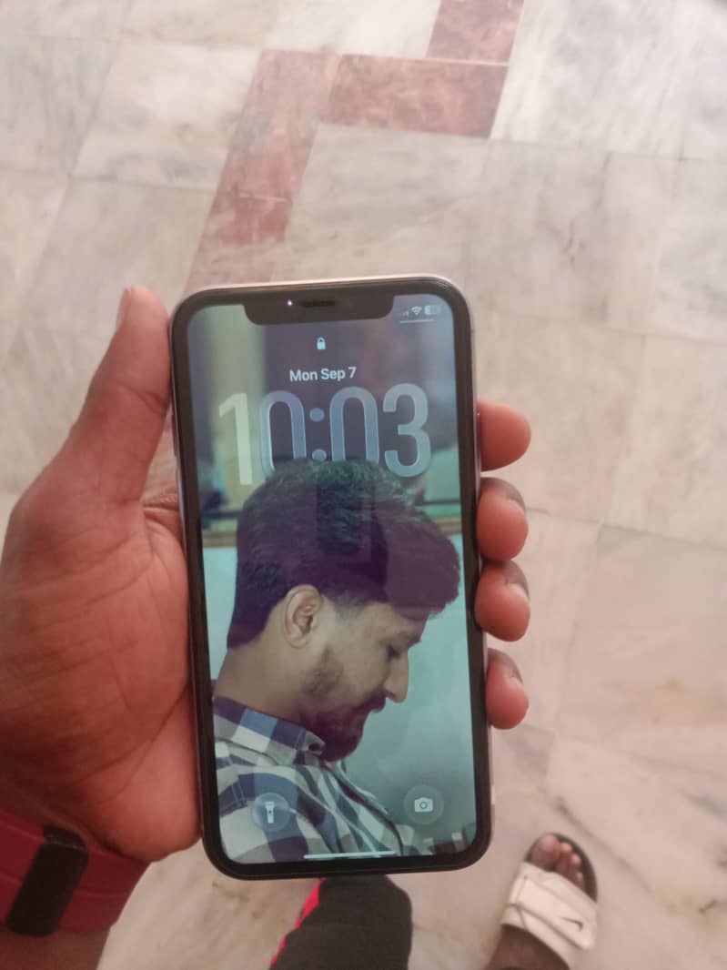 Apple iPhone 11 5