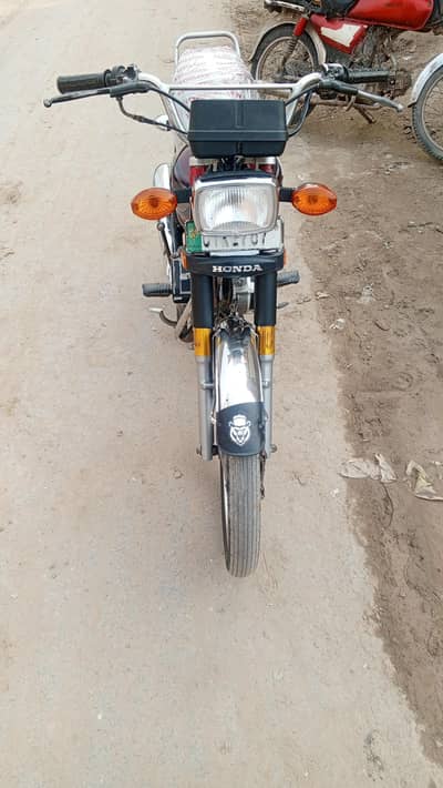 Honda 125,model,15/16genun