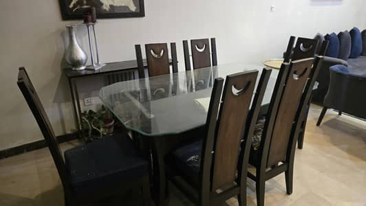 dinning table with 6 chairs