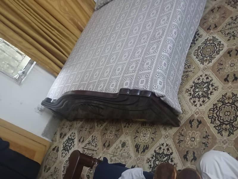 Double bed (queen size) 1