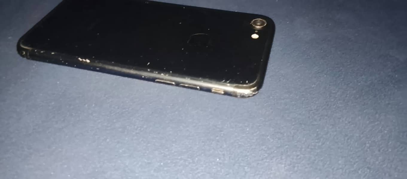 Apple iPhone 7 4