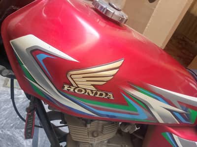honda 125. . . tanki tapay 2023 model . . . 031348161640