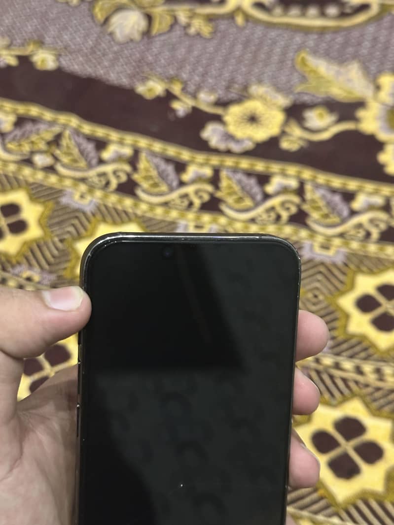 Apple iPhone 13 Pro 2
