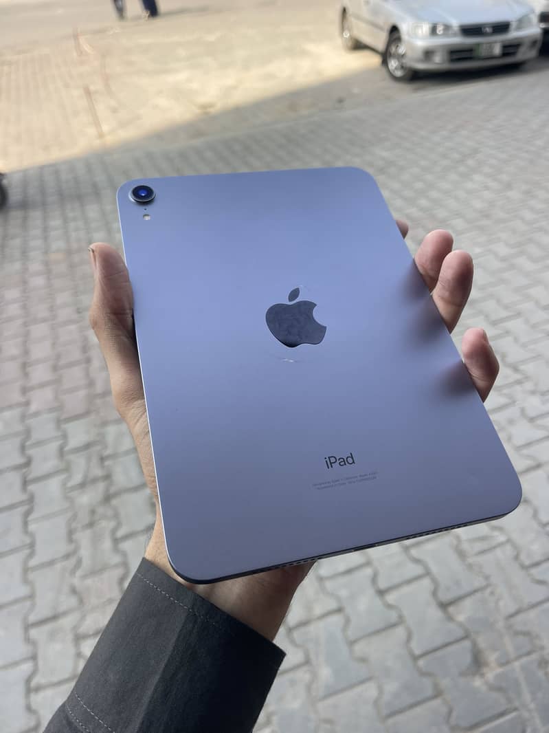 iPad mini 6 (64GB) 1