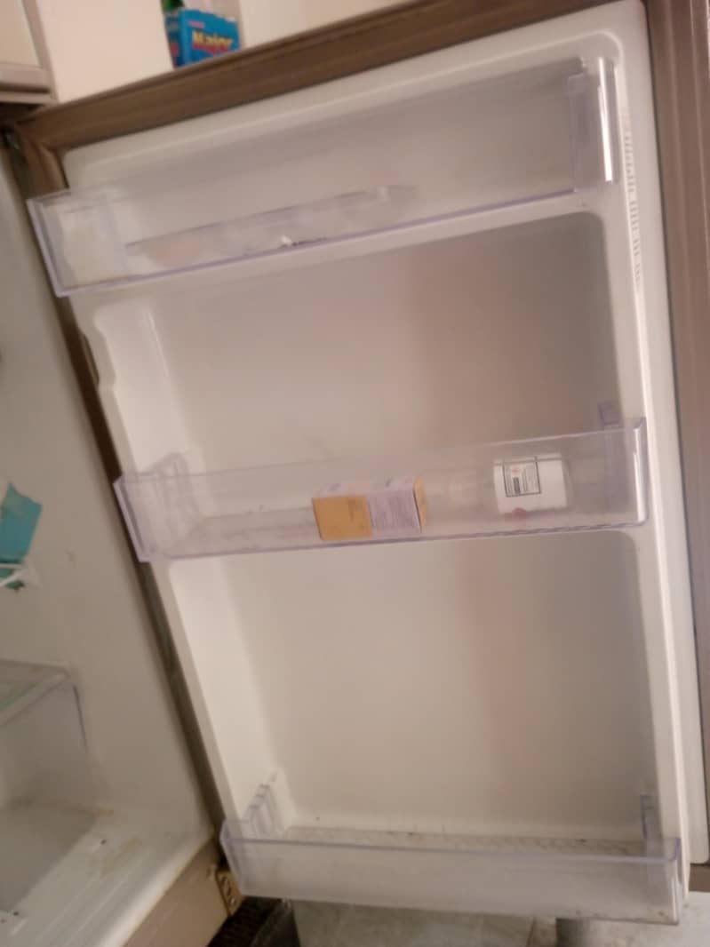 Dawlance mini fridge 2