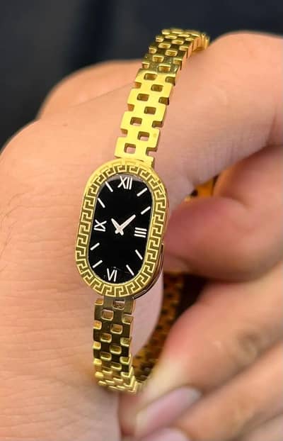 Woman watches Korean Treding handcuff Bracelet