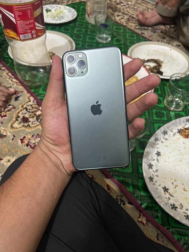 Apple iPhone 11 Pro Max 1