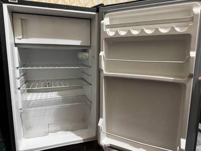 Dawlance Single Door Refrigerator – Excellent Condition