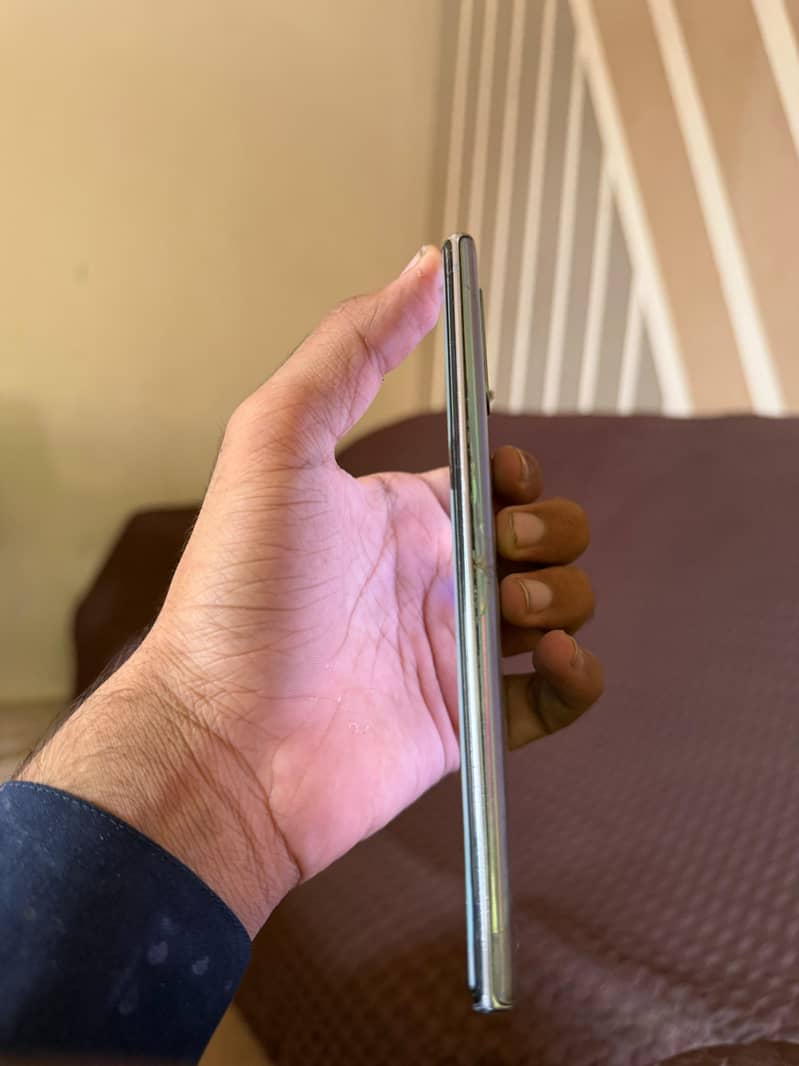 Samsung Mobile Note 10 Plus 3