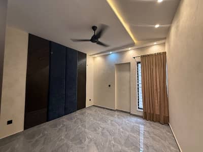 10 MARLA FULL HOUSE AVAILABLE FOR RENT IN LAKE CITY MEADOWS EX STATE LIFE SOCIETY  FOR MORE DETAILS  CONTACT ME  UMAR MALIK