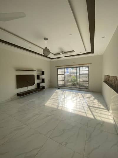 10 Marla Upper Portion For Rent