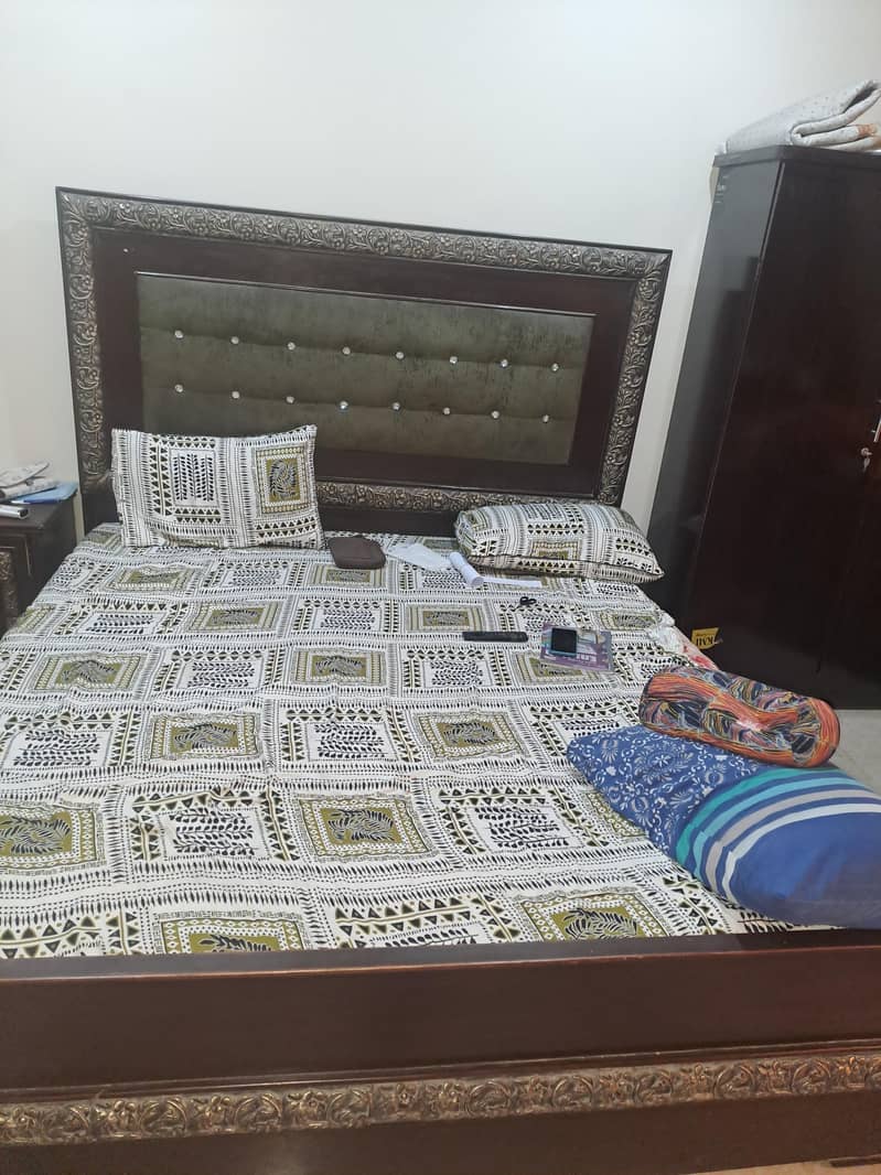 bedroom set 0