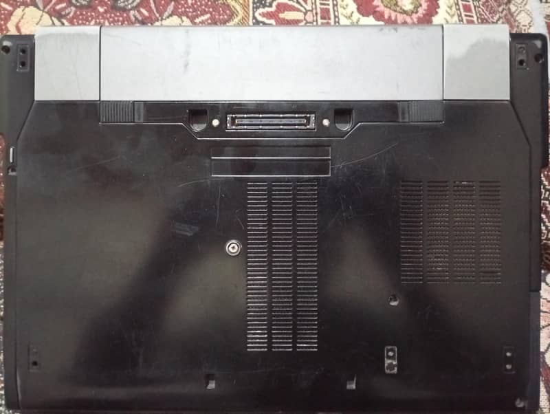 Dell Latitude E6410 1
