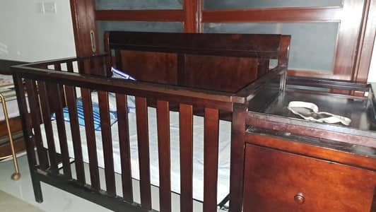 baby cot