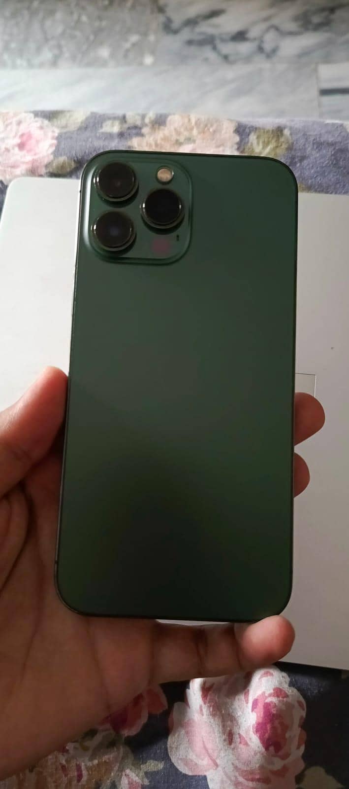 iPhone 13 pro max JV 0