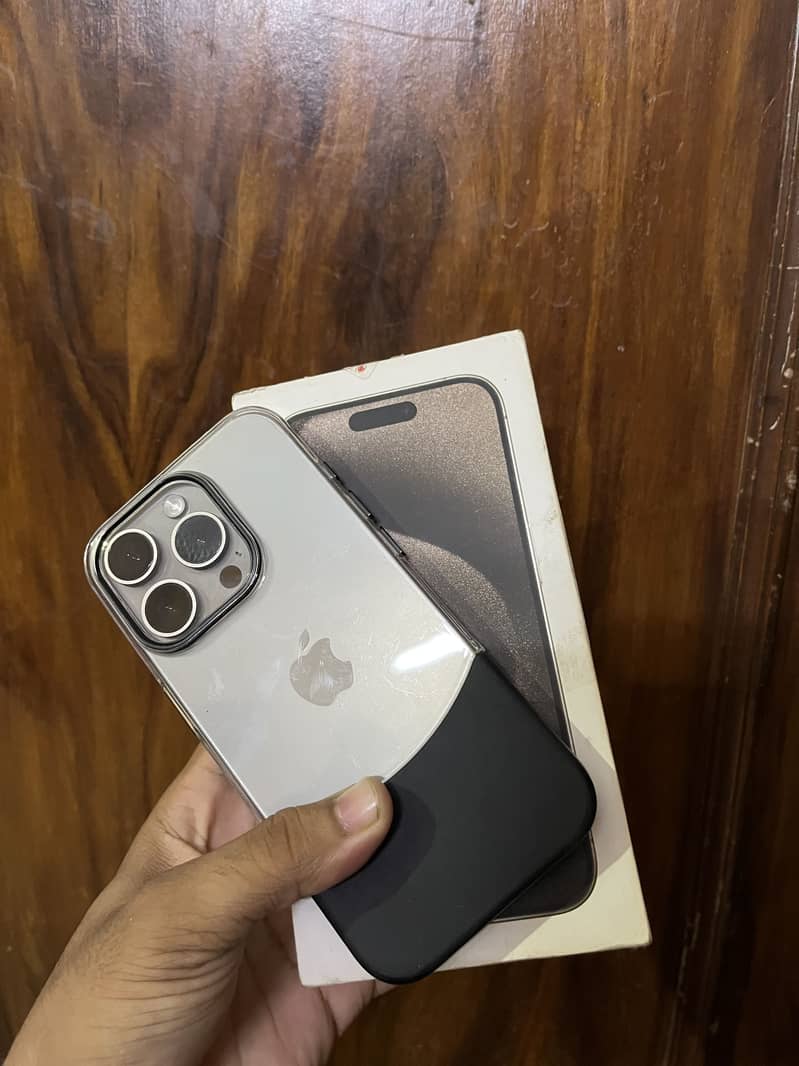 Apple iPhone 15 Pro | 100% Battery Health | 270 Cycles | Box 7