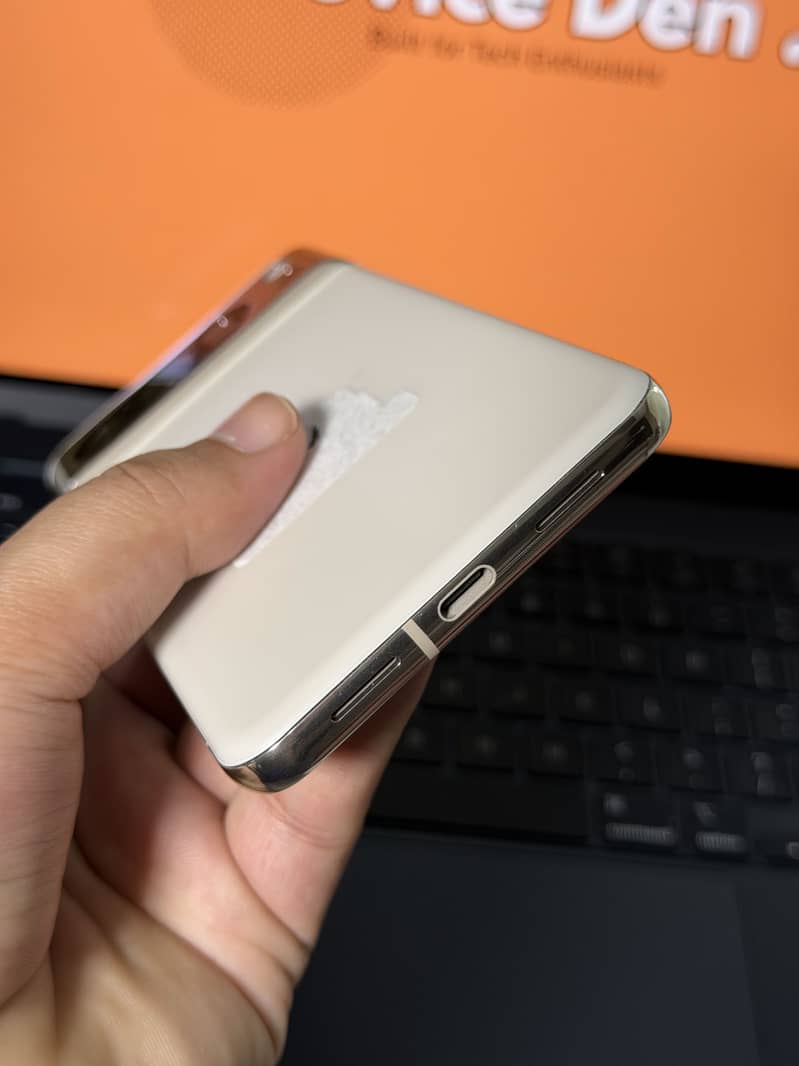 Google Pixel 8 Pro 4